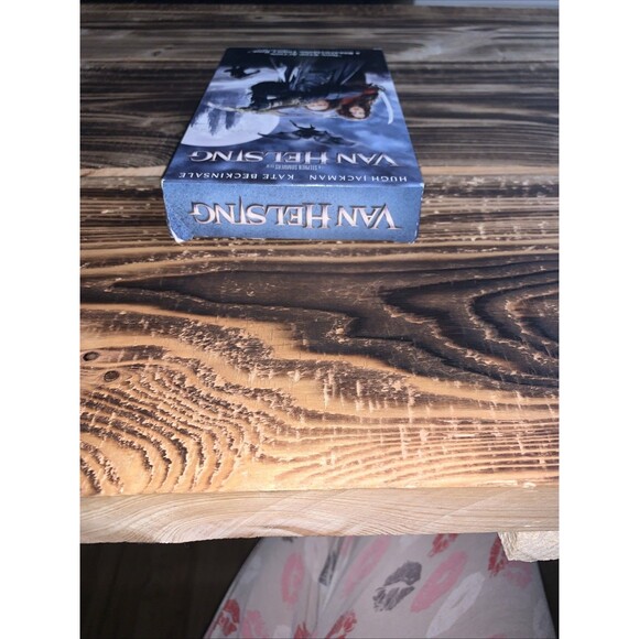 Van Helsing (VHS) starring Hugh Jackman .Not Tested !!! - Picture 4 of 7